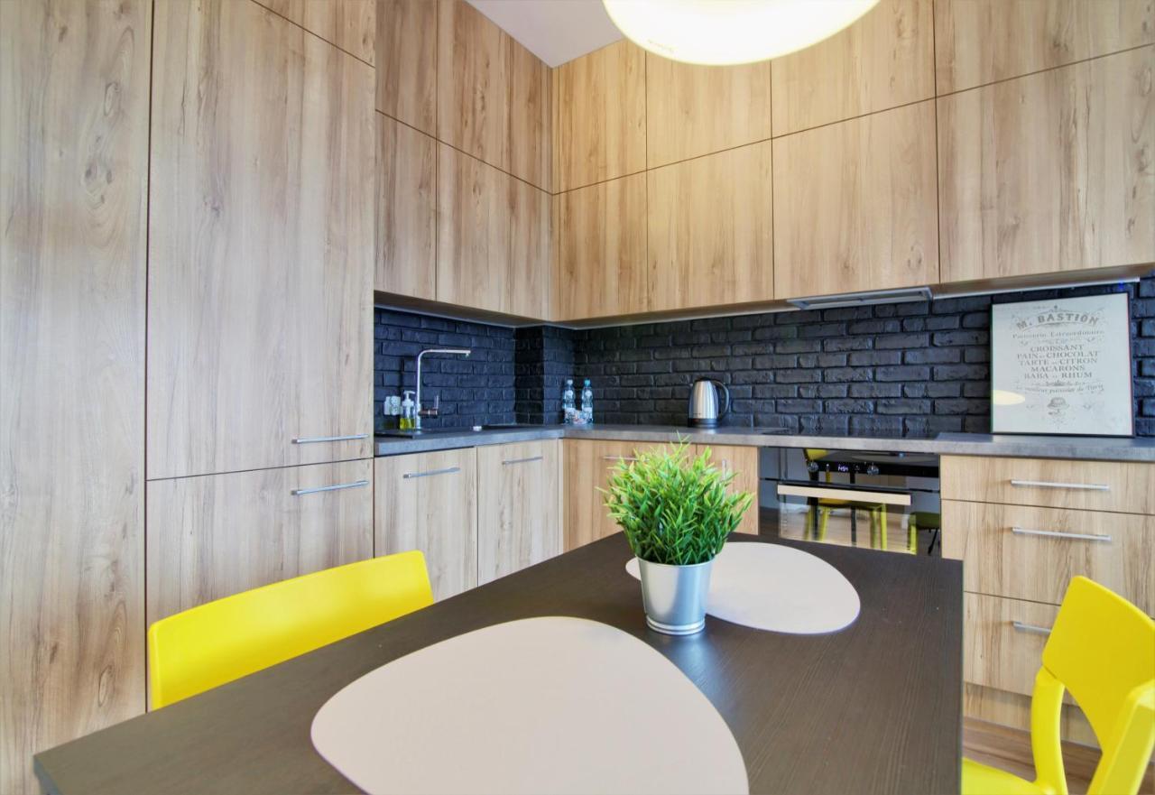Apartments In - Janosika ชเตชชิน ภายนอก รูปภาพ